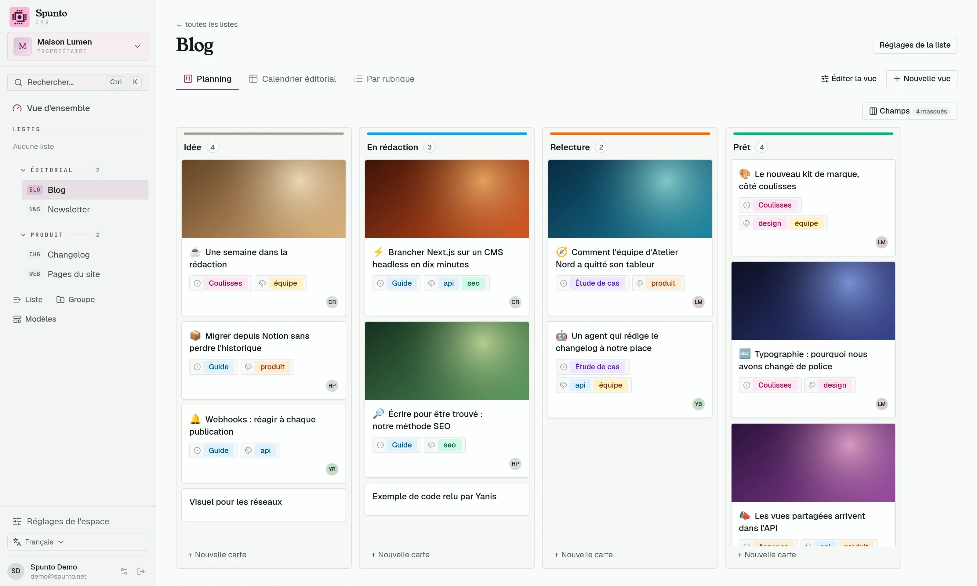 Le kanban Planning d'une équipe éditoriale dans Spunto CMS : quatre colonnes de statut — Idée, En rédaction, Relecture, Prêt — avec des articles de blog, leurs images de couverture, rubriques et étiquettes en couleur, et les avatars des auteurs.